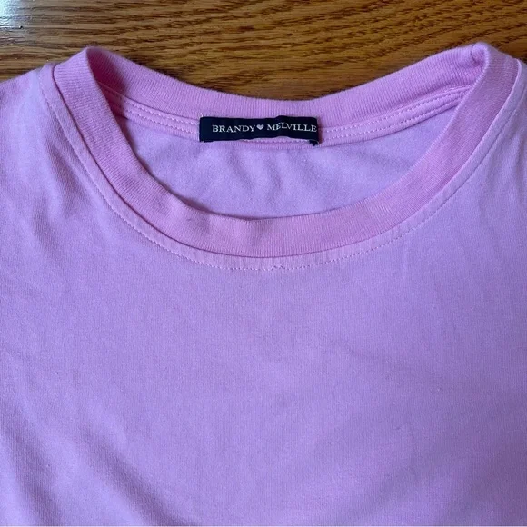 Brandy Melville pink size one size (no size in shirt) cropped tee. - Picture 4 of 4